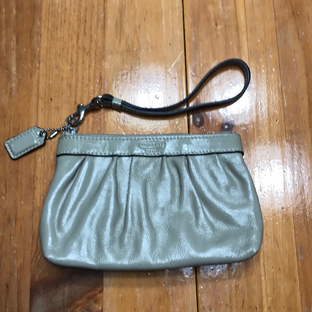 TAUPE COACH PATENT LEATHER WRISTLET